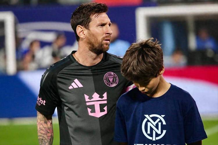 双响!梅西数据:打满全场7次过人4次成功,4射2正2进球评分8.8