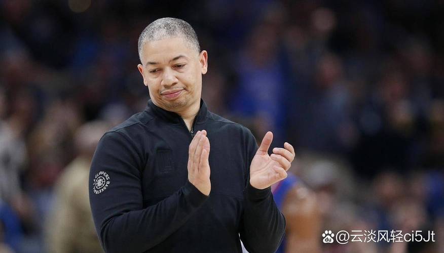 小卡:感谢泰伦-卢让我早早进状态 只要有人发挥就能激发球队斗志