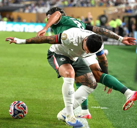 改名红车吧！切尔西又双吃红牌了，德拉普两黄变一红被罚下场