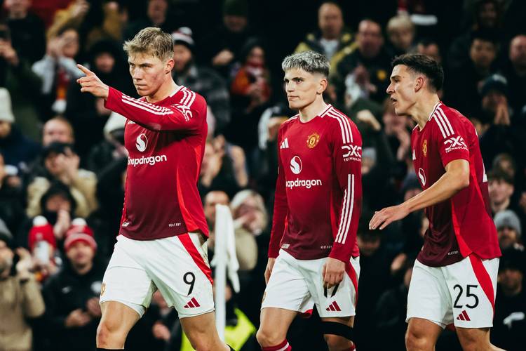 18岁组织中场！罗体：曼联曼城争夺葡体新星西蒙斯，解约金8000万