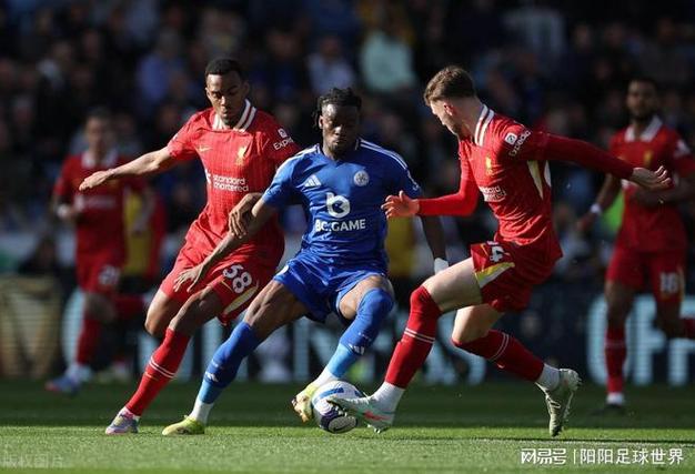 又出冷门?天空预测:森林1-0曼联!曼城平樱桃,利物浦3-1维拉