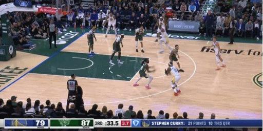 详细阅读:站出来了!巴特勒强投三分打破得分荒 此前雄鹿轰出12-0 站出来了!巴特勒强投三分打破得分荒 此前雄鹿轰出12-0