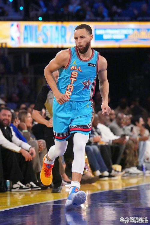 详细阅读:库里:这是需要自我反思的夜晚 关键时刻必须打得更棒 库里:这是需要自我反思的夜晚 关键时刻必须打得更棒