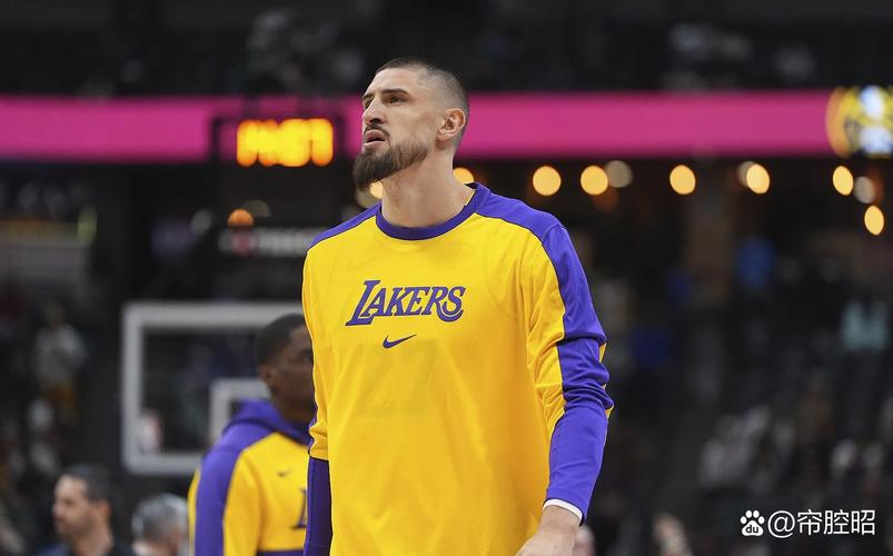 详细阅读:湖人生涯常规赛首秀要来啦?克莱伯打开拓者升级为出战成疑 湖人生涯常规赛首秀要来啦?克莱伯打开拓者升级为出战成疑