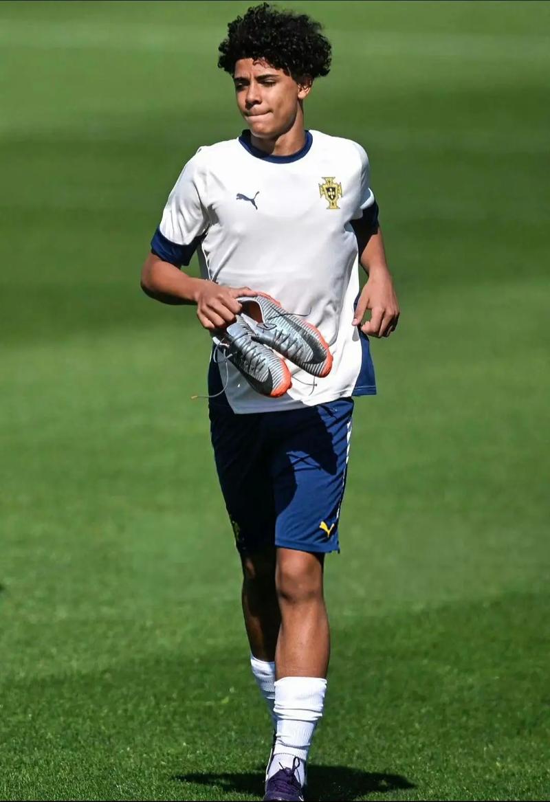 迷你罗3场1球！葡萄牙U16力克英格兰，3战全胜斩获联合会杯冠军