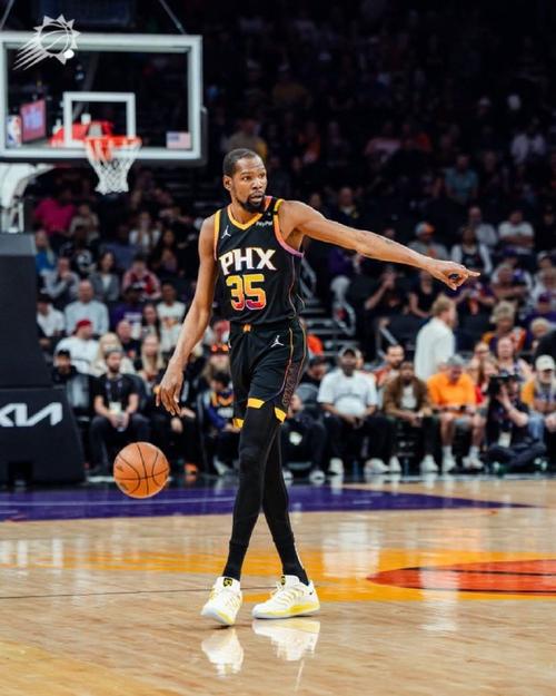 攻防俱佳！杜兰特赛季至今限制对位人投篮67中25 命中率仅37.3%