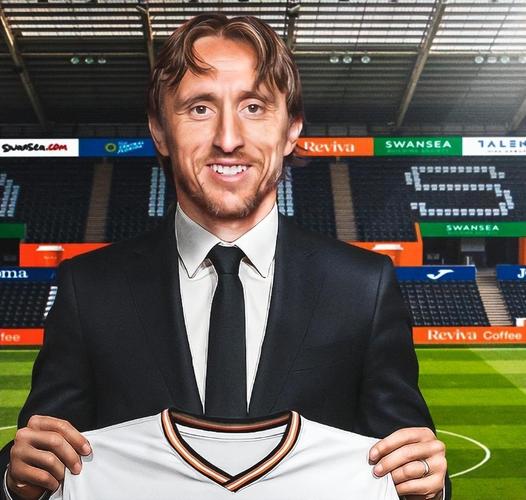 莫德里奇本场数据：2次解围+2次拦截，7次对抗3次成功，获评6.9分